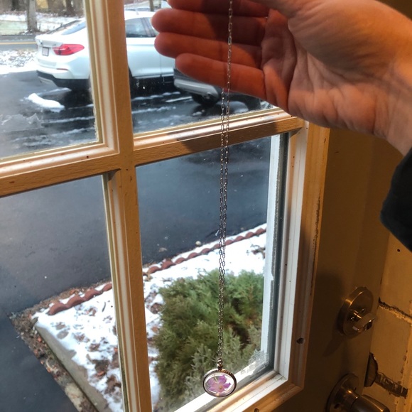 Locket - Picture 6 of 6